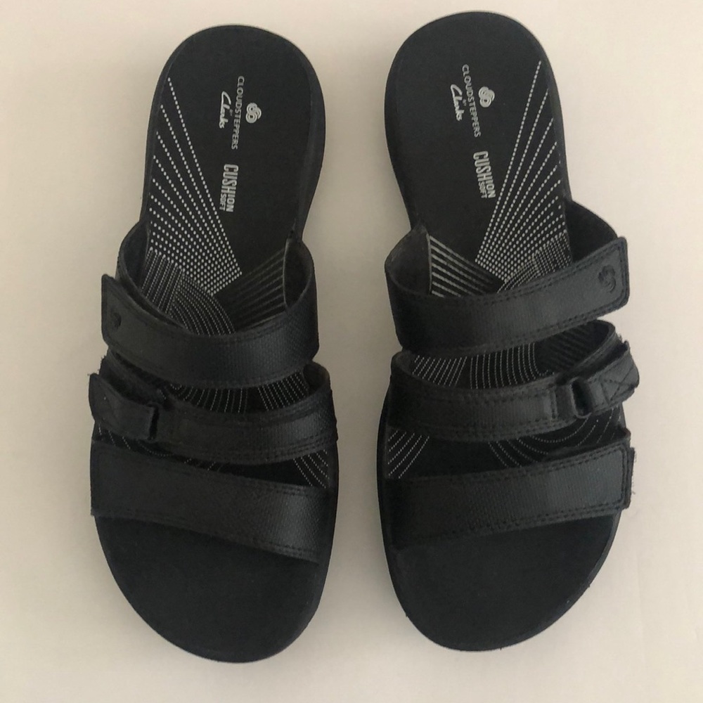 Clarks Cloudsteppers Arla Elin 3 strap black sandal Sz 8 Velcro straps